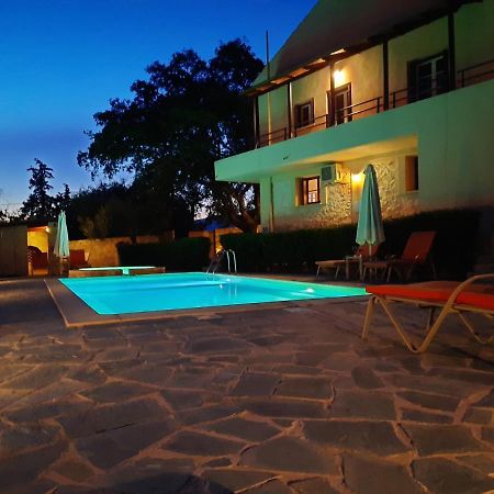 Villa Maragoudi Arménoi エクステリア 写真