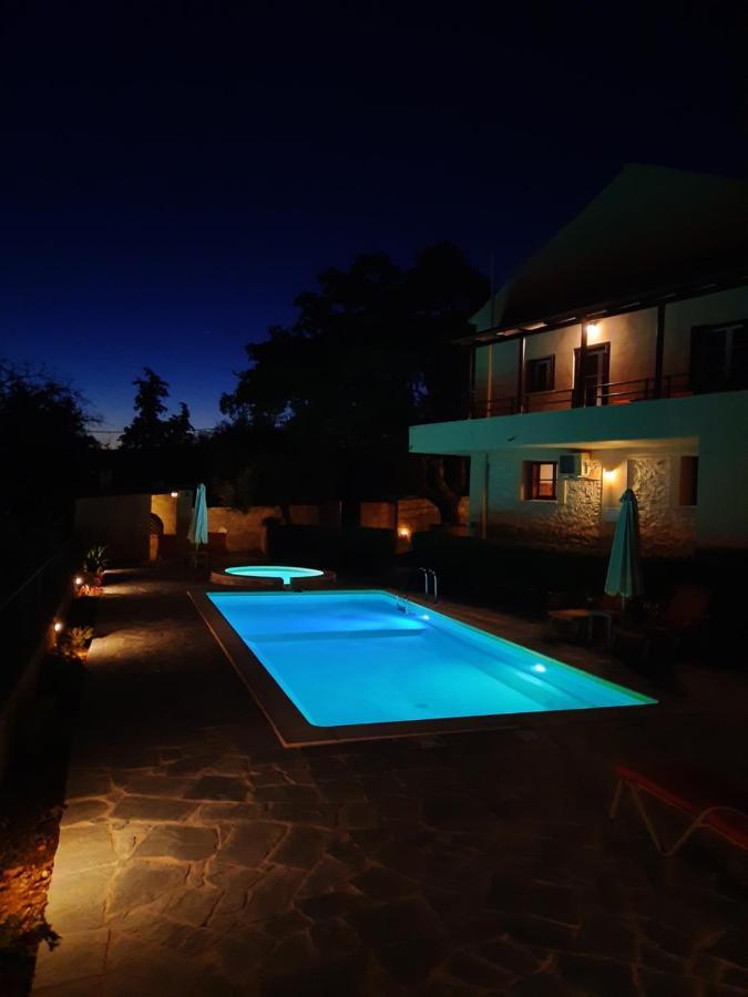 Villa Maragoudi Arménoi エクステリア 写真